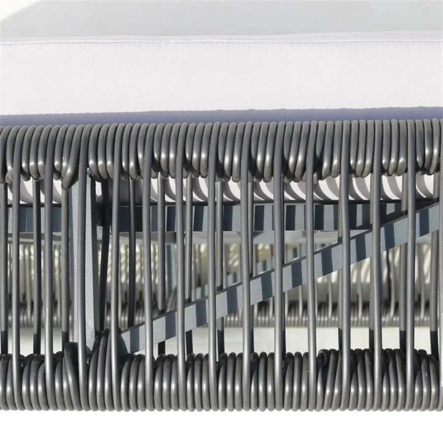 Outdoor lounge chair / garden / wicker / rattan / leisure / outdoor garden furniture