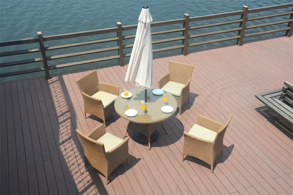 The perfect outdoor choice for gardens and seaside