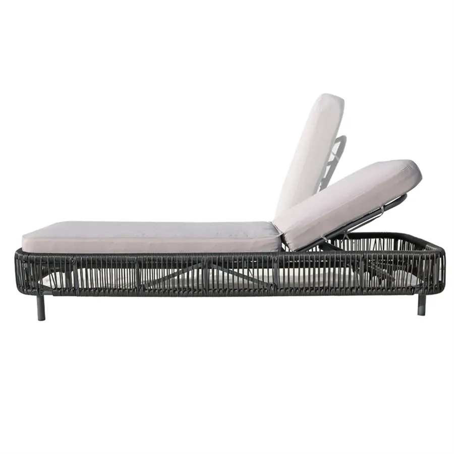 Outdoor lounge chair / garden / wicker / rattan / leisure / outdoor garden furniture